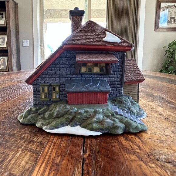 Heritage Village Collection Bluebird Seed & Bulb Handpainted Porcelain House Dep - Picture 6 of 16